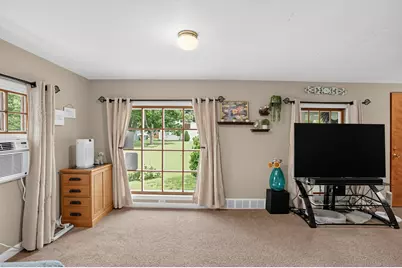 58 Woodbine Drive, Crystal Lake, IL 60014 - Photo 4