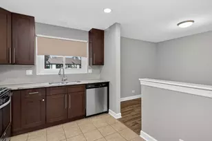 1657 Dover Ct, Wheaton, IL 60189 - Photo 8
