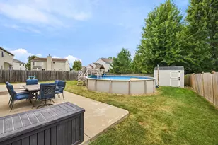 6900 Twin Falls Dr, Plainfield, IL 60586 - Photo 2