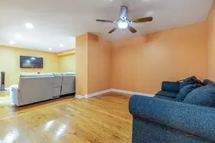 9105 Hollyberry Ave, Des Plaines, IL 60016 - Photo 2