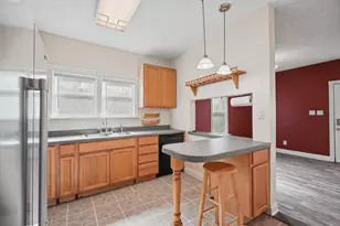 1102 S State St, Champaign, IL 61820 - Photo 6