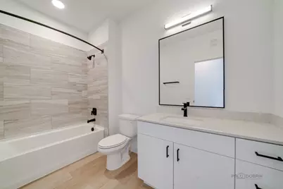 750 Hawthorn Row #21709, Vernon Hills, IL 60061 - Photo 12