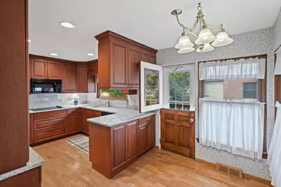 248 E Washington Boulevard, Lombard, IL 60148 - Photo 12