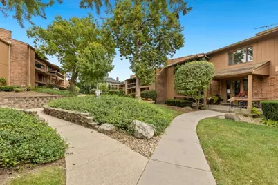 8090 Garfield Avenue #3-1, Burr Ridge, IL 60527 - Photo 2
