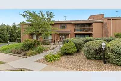 8090 Garfield Avenue #3-1, Burr Ridge, IL 60527 - Photo 1