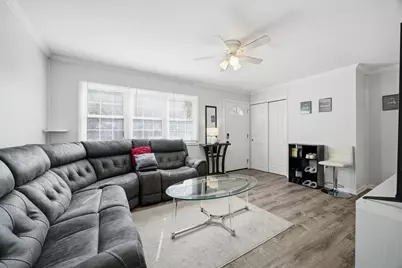 211 S Hammes Avenue, Joliet, IL 60436 - Photo 6