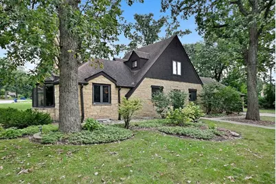 478 S Hampshire Avenue, Elmhurst, IL 60126 - Photo 2