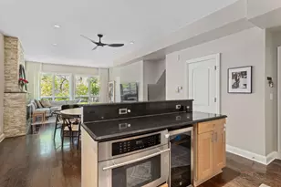 1321 N Bosworth Ave, Chicago, IL 60622 - Photo 16