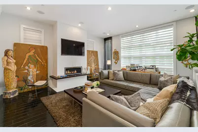707 W Gordon Terrace, Chicago, IL 60613 - Photo 2