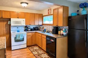 784 S Locust St, Pontiac, IL 61764 - Photo 8