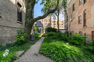 556 W Arlington Pl, Chicago, IL 60614 - Photo 20