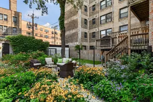 556 W Arlington Pl, Chicago, IL 60614 - Photo 18