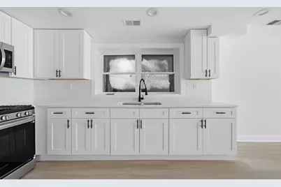 7914 S Essex Avenue, Chicago, IL 60617 - Photo 12