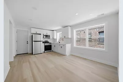 7914 S Essex Avenue, Chicago, IL 60617 - Photo 8