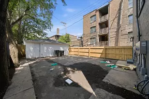 7914 S Essex Ave, Chicago, IL 60617 - Photo 46