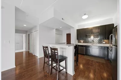 125 Lakeview Drive #604, Bloomingdale, IL 60108 - Photo 2