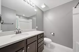 125 Lakeview Dr, Bloomingdale, IL 60108 - Photo 20