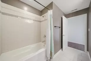 125 Lakeview Dr, Bloomingdale, IL 60108 - Photo 22
