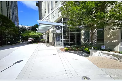 720 N Larrabee Street #1104, Chicago, IL 60654 - Photo 2