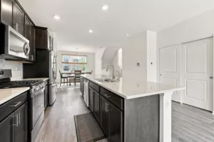 1209 Lakepointe Dr, Schaumburg, IL 60173 - Photo 10