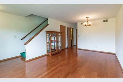 17346 W Maple Lane, Gurnee, IL 60031 - Photo 4