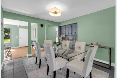 727 Skyline Drive, Barrington, IL 60010 - Photo 8