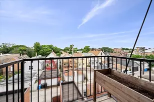 2707 W Belmont Ave, Chicago, IL 60618 - Photo 26