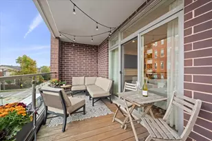 2707 W Belmont Ave, Chicago, IL 60618 - Photo 16
