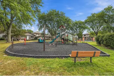 2S759 Winchester Circle #2, Warrenville, IL 60555 - Photo 24