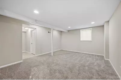 2S759 Winchester Circle #2, Warrenville, IL 60555 - Photo 16
