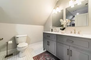 5625 N Menard Ave, Chicago, IL 60646 - Photo 18