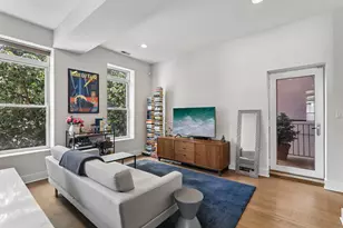 2228 N Hamilton Ave, Chicago, IL 60647 - Photo 6