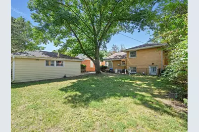 21 N Quincy Street, Hinsdale, IL 60521 - Photo 4
