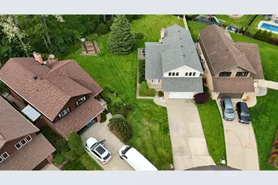 8315 Helen Court, Downers Grove, IL 60516 - Photo 4