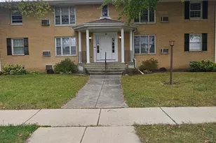 33 N Jane Dr, Elgin, IL 60123 - Photo 1