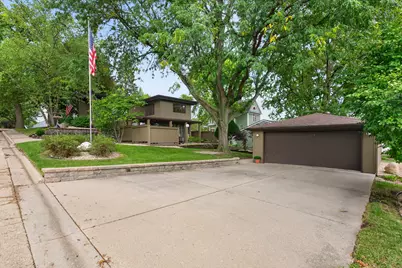 816 Sinnissippi Avenue, Dixon, IL 61021 - Photo 4