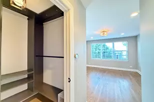2427 W Grenshaw St, Chicago, IL 60612 - Photo 10