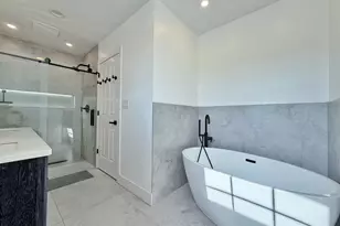 2427 W Grenshaw St, Chicago, IL 60612 - Photo 14