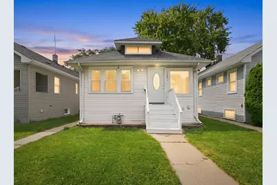 122 S 21st Avenue, Maywood, IL 60153 - Photo 2