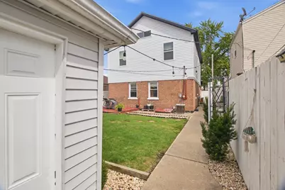 1710 N 14th Avenue, Melrose Park, IL 60160 - Photo 28