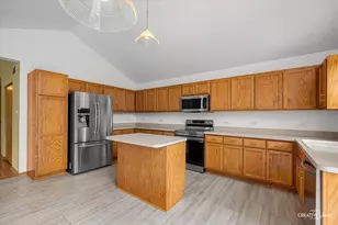 1020 Duran Ct, Joliet, IL 60431 - Photo 8