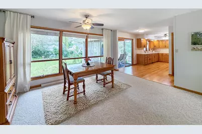 1353 Empire Court, Freeport, IL 61032 - Photo 10