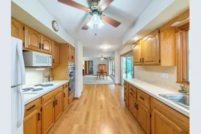 1353 Empire Court, Freeport, IL 61032 - Photo 14