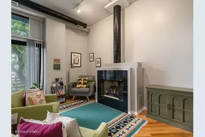 2012 W Saint Paul Avenue #207, Chicago, IL 60647 - Photo 6