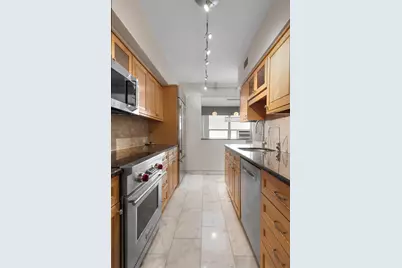 3180 N Lake Shore Drive #17F, Chicago, IL 60657 - Photo 14