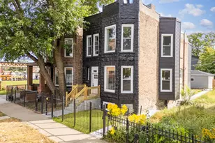 6317 S Eberhart Ave, Chicago, IL 60637 - Photo 2