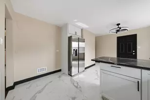8445 S Wolcott Ave, Chicago, IL 60620 - Photo 14