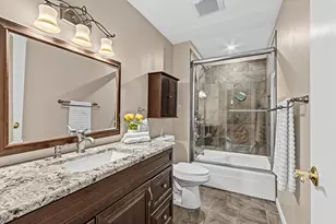 28 Ashlawn Ave, Oswego, IL 60543 - Photo 8