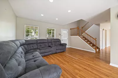 46 Wildflower Way, Streamwood, IL 60107 - Photo 4