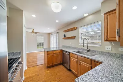 46 Wildflower Way, Streamwood, IL 60107 - Photo 6